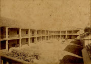 Saint-Denis : caserne d'artillerie de marine / H. Georgi phot.. - La Réunion, [1887-1889]. - 1 photogr. pos. : papier albuminé ; 16 x 22,3 cm.